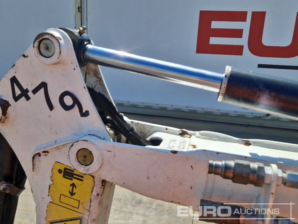Mini excavator 2017 Bobcat E10: picture 21