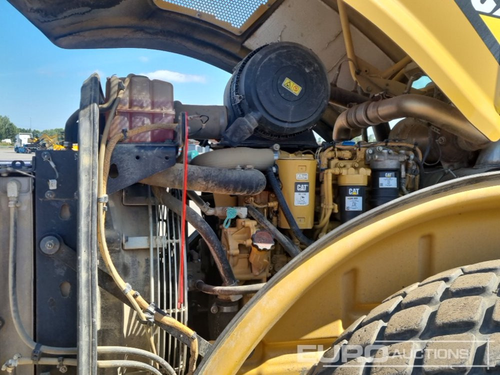 Roller 2019 CAT CS66B: picture 16