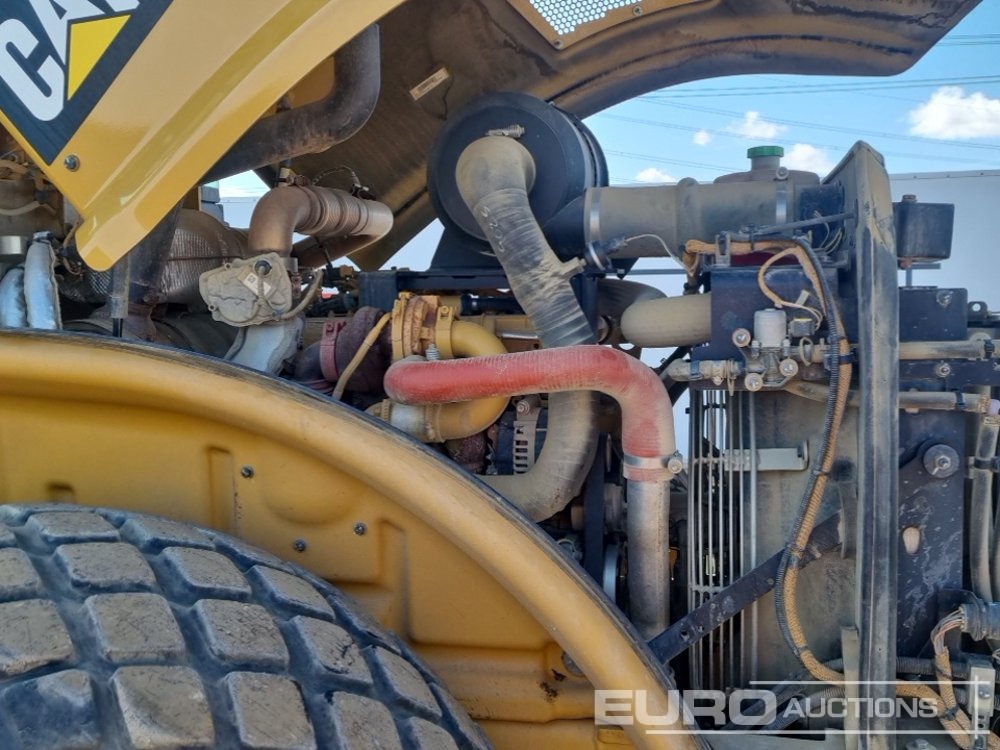 Roller 2019 CAT CS66B: picture 19