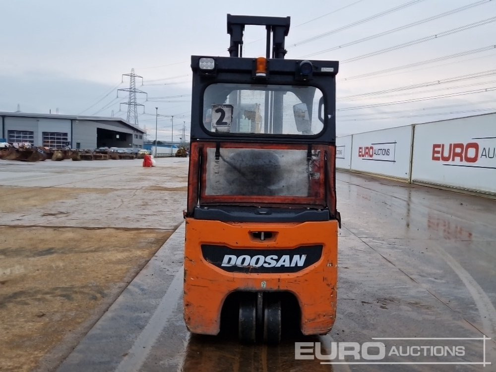 2019 Doosan B15T-7 - Forklift: picture 4 2019 Doosan B15T-7 - Forklift: picture 4