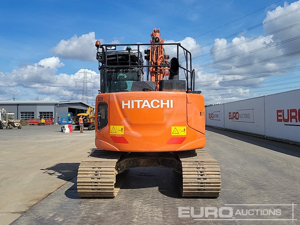 2019 Hitachi ZX135US-6 - Crawler excavator: picture 4 2019 Hitachi ZX135US-6 - Crawler excavator: picture 4