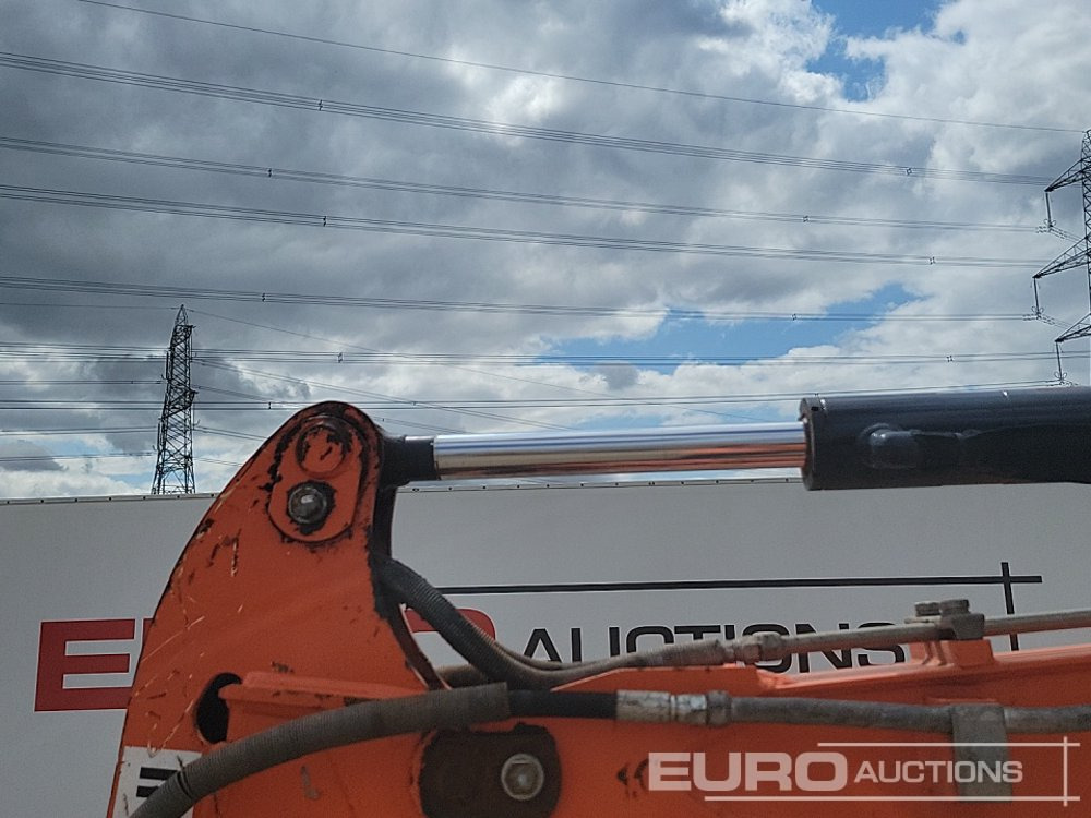 Mini excavator 2019 Hitachi ZX19U-5A YR: picture 35