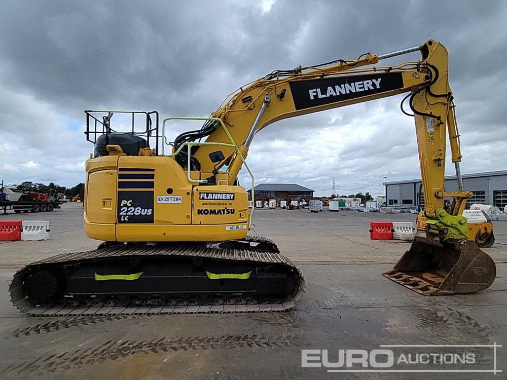 Crawler excavator 2019 Komatsu PC228USLC-11: picture 6