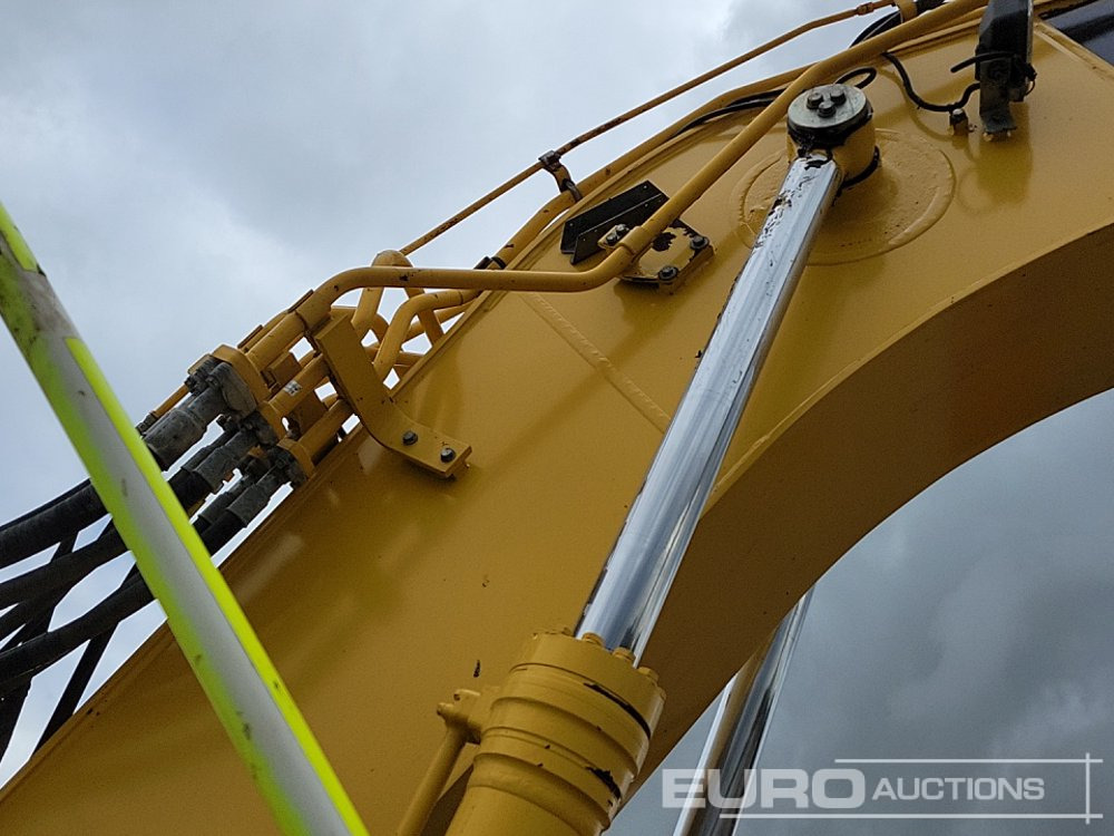 Crawler excavator 2019 Komatsu PC228USLC-11: picture 18