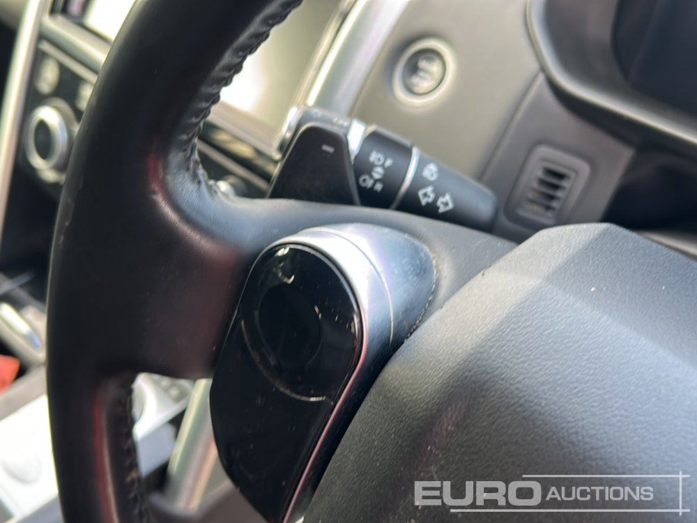 SUV 2019 Land Rover Discovery  SD4: picture 16