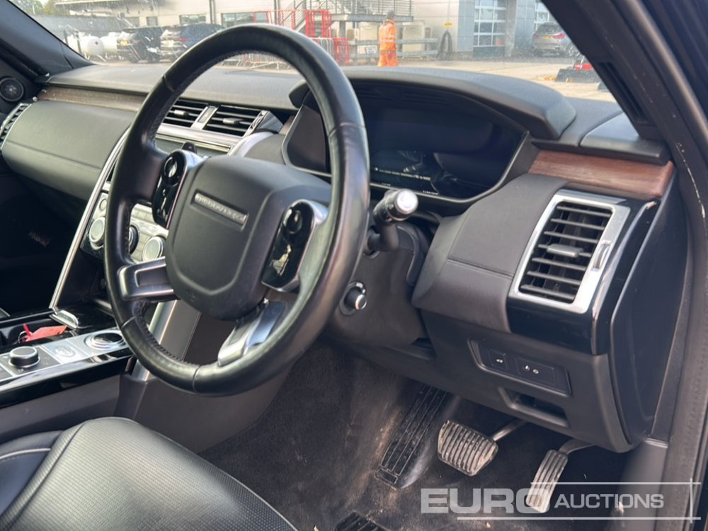 SUV 2019 Land Rover Discovery  SD4: picture 14