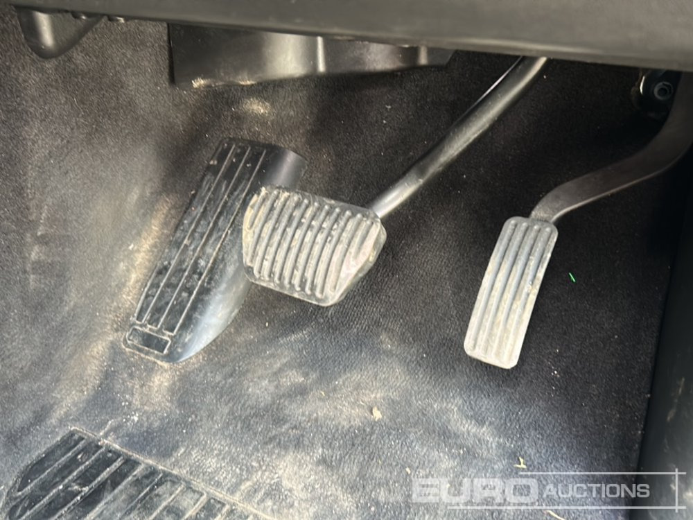 SUV 2019 Land Rover Discovery  SD4: picture 15
