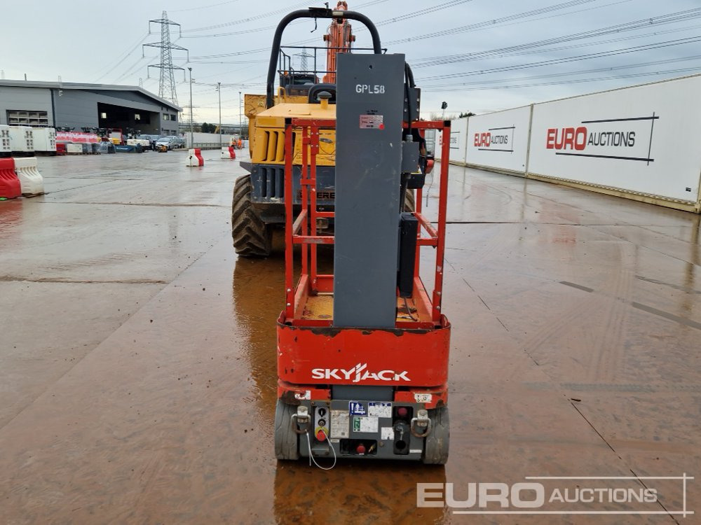 2019 SkyJack SJ16 - Vertical mast lift: picture 3 2019 SkyJack SJ16 - Vertical mast lift: picture 3