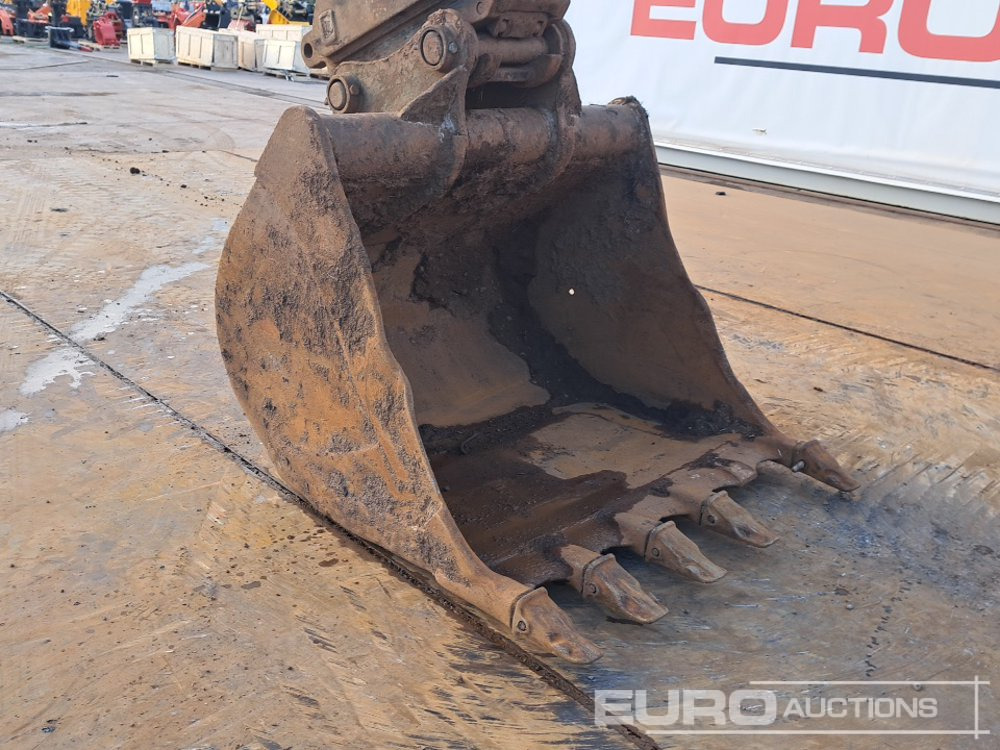 Crawler excavator 2020 Hitachi ZX210LC-6: picture 9