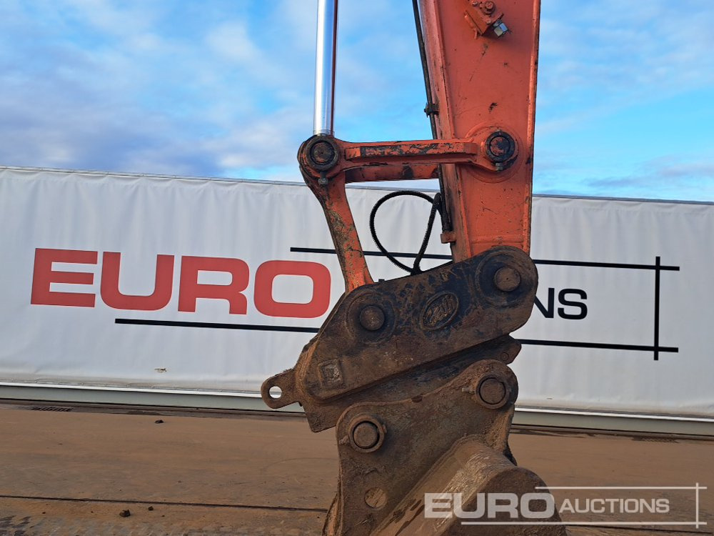 Crawler excavator 2020 Hitachi ZX210LC-6: picture 10