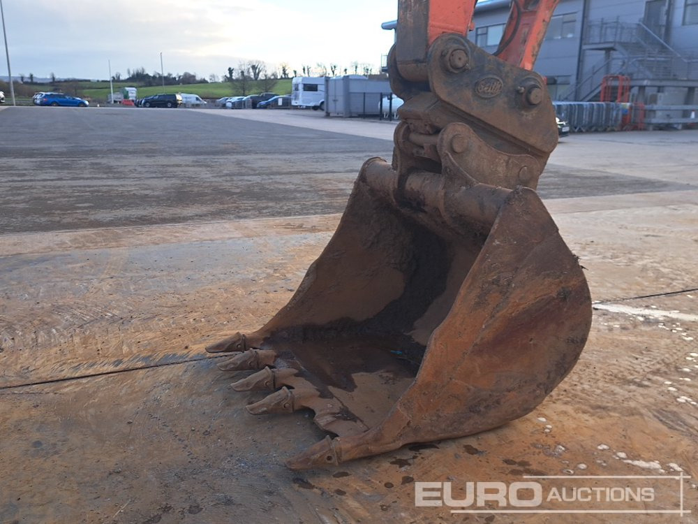 Crawler excavator 2020 Hitachi ZX210LC-6: picture 21