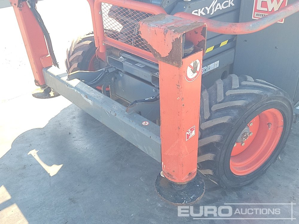 Aerial platform 2020 SkyJack SJ6832RT: picture 15