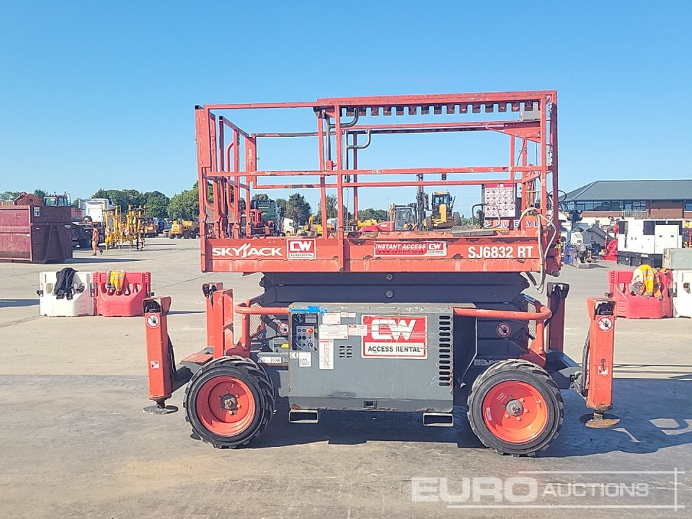 Aerial platform 2020 SkyJack SJ6832RT: picture 6