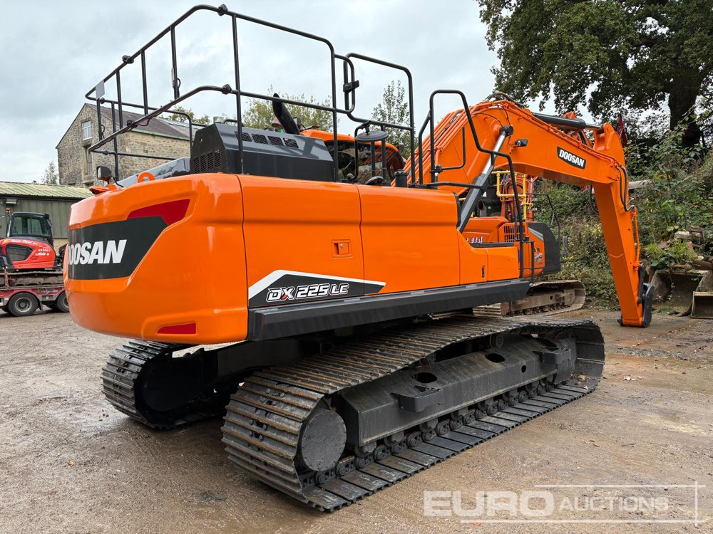 2021 Doosan DX225LC-5 - Crawler excavator: picture 2 2021 Doosan DX225LC-5 - Crawler excavator: picture 2