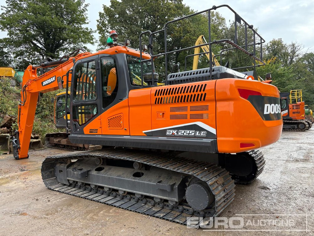2021 Doosan DX225LC-5 - Crawler excavator: picture 3 2021 Doosan DX225LC-5 - Crawler excavator: picture 3