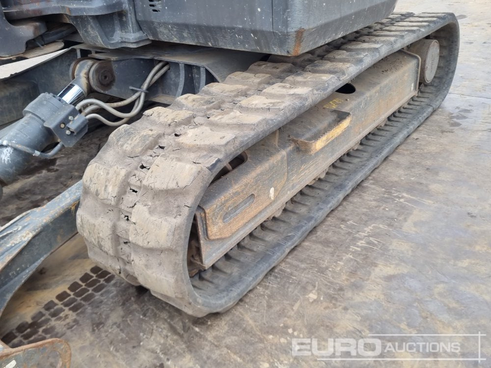 Mini excavator 2021 Volvo ECR88D: picture 12