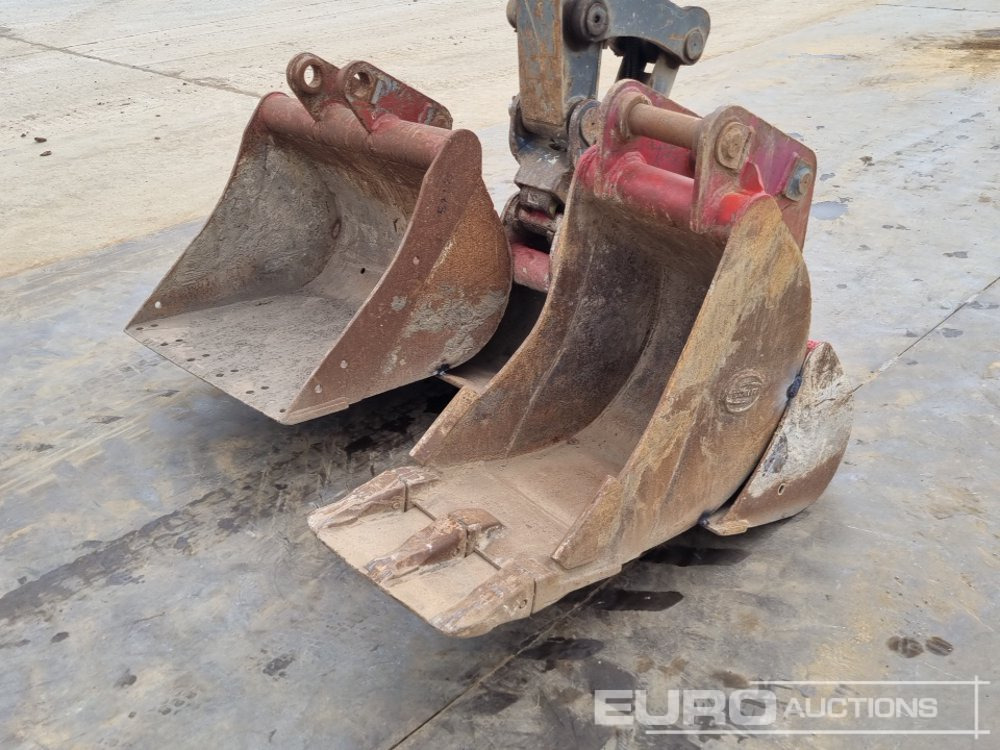 Mini excavator 2021 Volvo ECR88D: picture 34