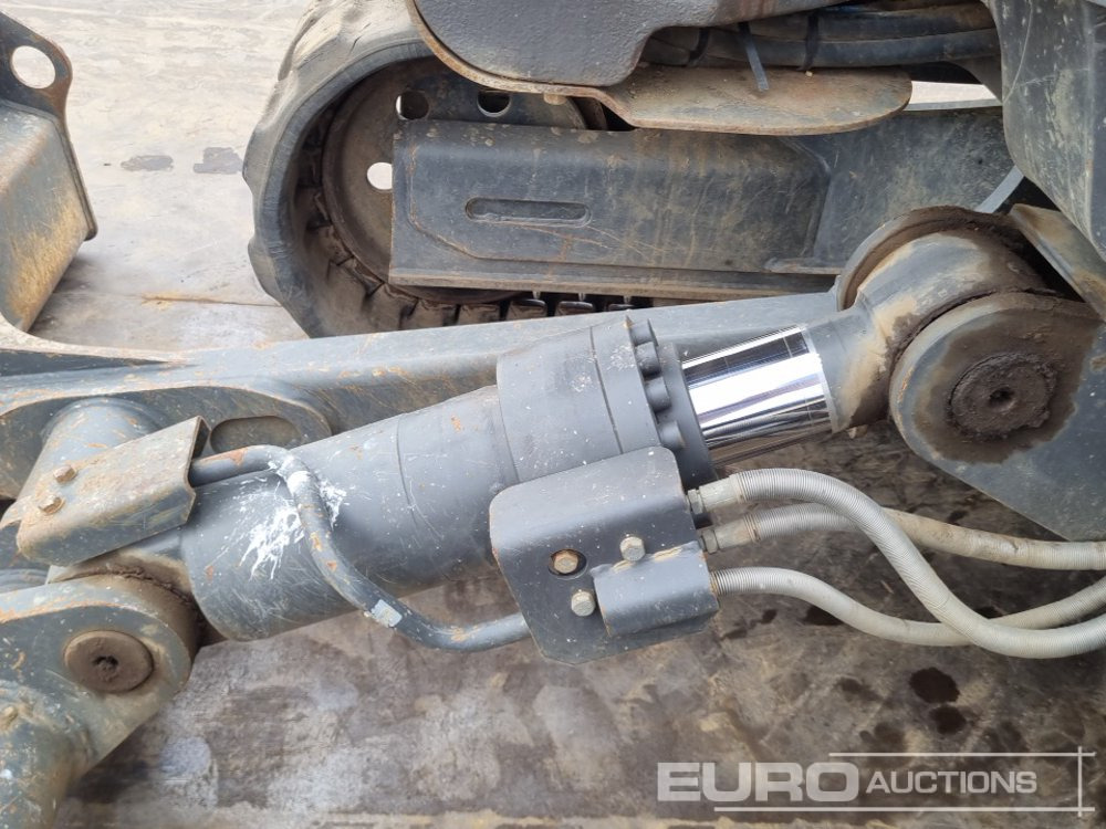 Mini excavator 2021 Volvo ECR88D: picture 25
