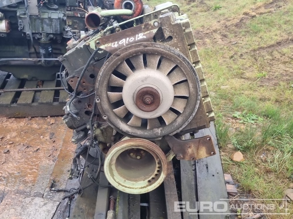 4 Cylinder Engine - Engine: picture 2 4 Cylinder Engine - Engine: picture 2