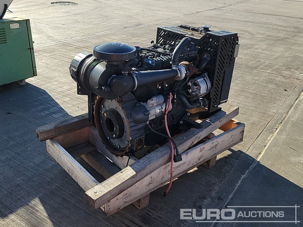 4 Cylinder Engine - Engine: picture 5 4 Cylinder Engine - Engine: picture 5
