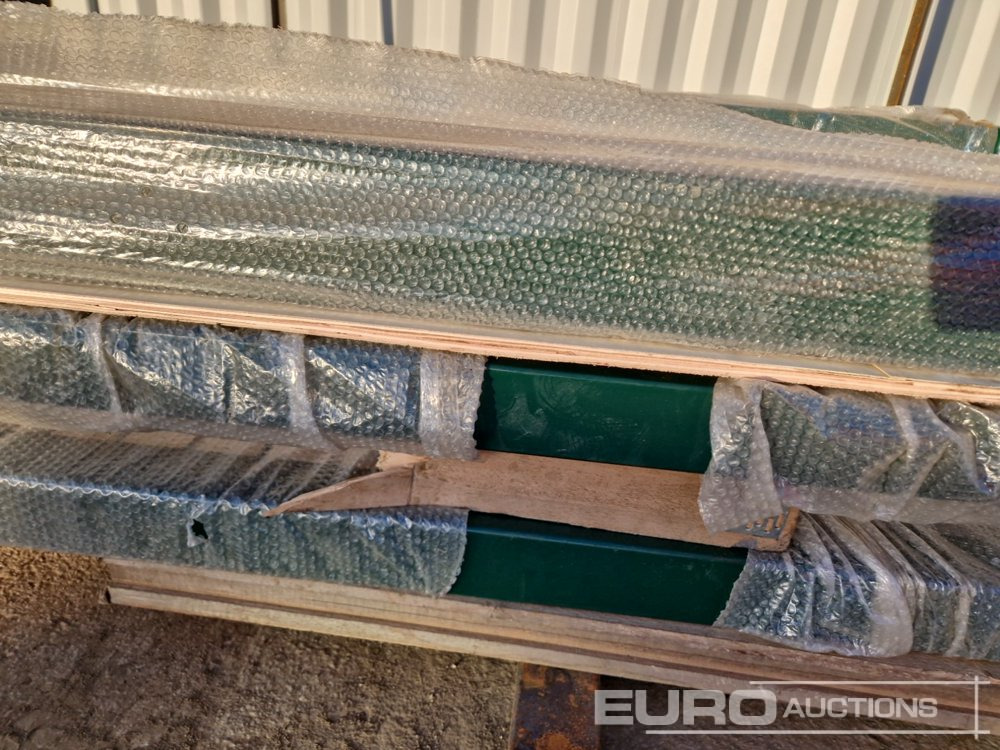 Construction equipment 4m x 2.3m Heavy Duty Galvanized Powder Coated Gate (2 of), 100mm x 100mm Post (2 of), Assembly Kit (Green): picture 10