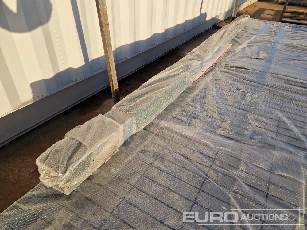 Construction equipment 4m x 2.3m Heavy Duty Galvanized Powder Coated Gate (2 of), 100mm x 100mm Post (2 of), Assembly Kit (Green): picture 15
