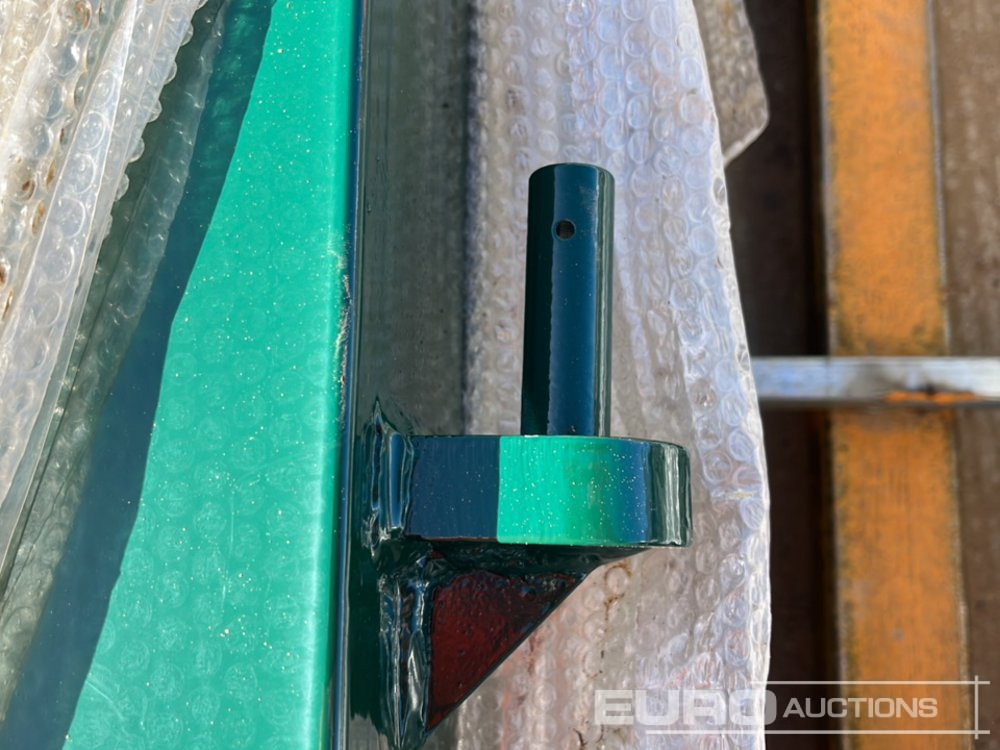 Construction equipment 4m x 2.3m Heavy Duty Galvanized Powder Coated Gate (2 of), 100mm x 100mm Post (2 of), Assembly Kit (Green): picture 20