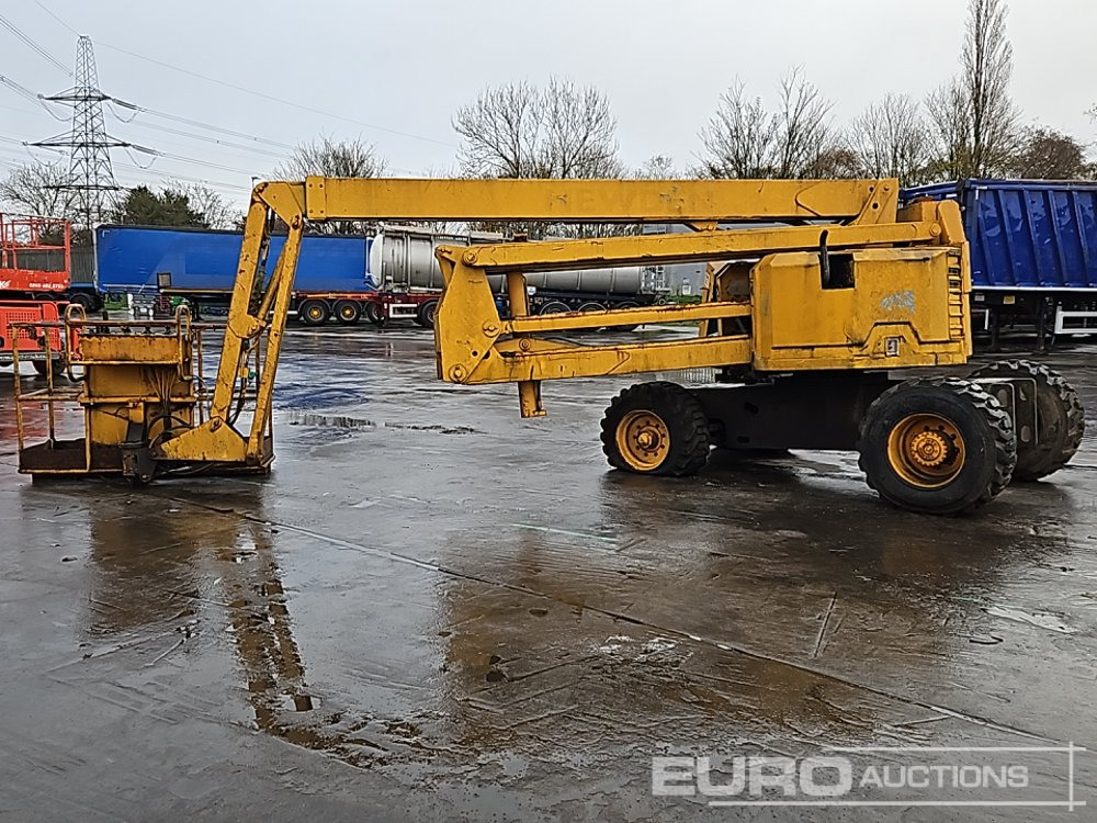 4x4 Diesel Articulated Telescopic Boom Lift - Aerial platform: picture 2 4x4 Diesel Articulated Telescopic Boom Lift - Aerial platform: picture 2
