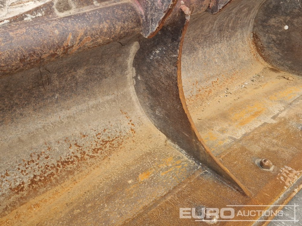 Bucket 72" Ditching Bucket 65mm Pin to suit 13 Ton Excavator: picture 11
