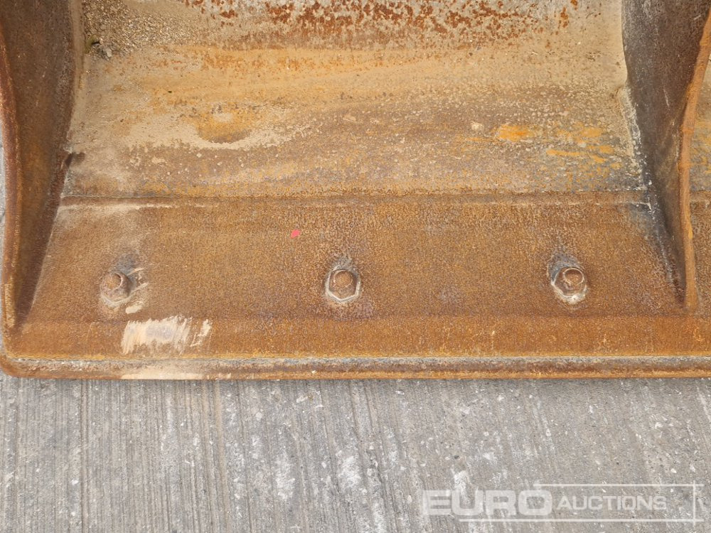 Bucket 72" Ditching Bucket 65mm Pin to suit 13 Ton Excavator: picture 15