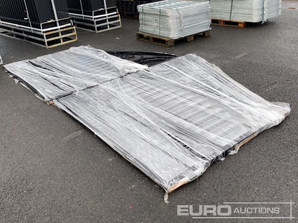 Unused 14' x 8' Driveway Gates - Agricultural machinery: picture 1 Unused 14' x 8' Driveway Gates - Agricultural machinery: picture 1