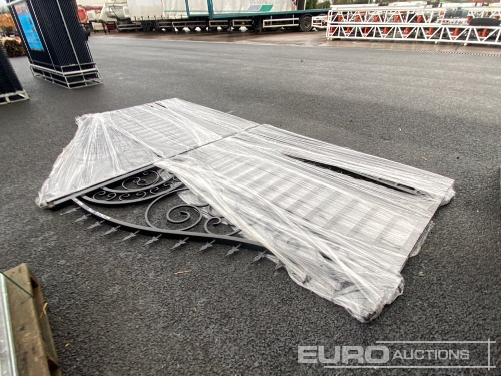 Unused 14' x 8' Driveway Gates - Agricultural machinery: picture 5 Unused 14' x 8' Driveway Gates - Agricultural machinery: picture 5