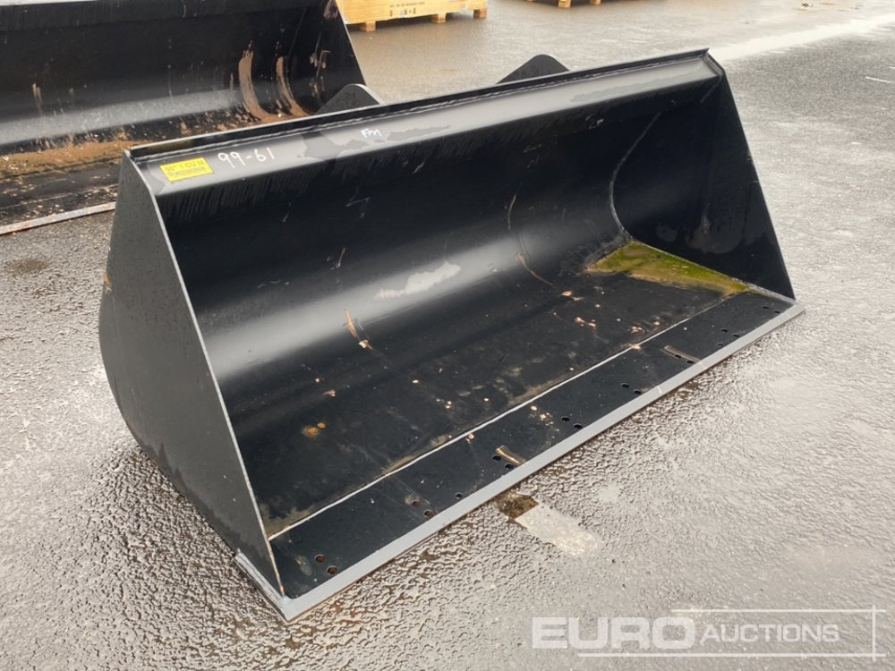 Unused Strickland 90" Loading Bucket to suit Manitou Telehandler - Agricultural machinery: picture 4 Unused Strickland 90" Loading Bucket to suit Manitou Telehandler - Agricultural machinery: picture 4