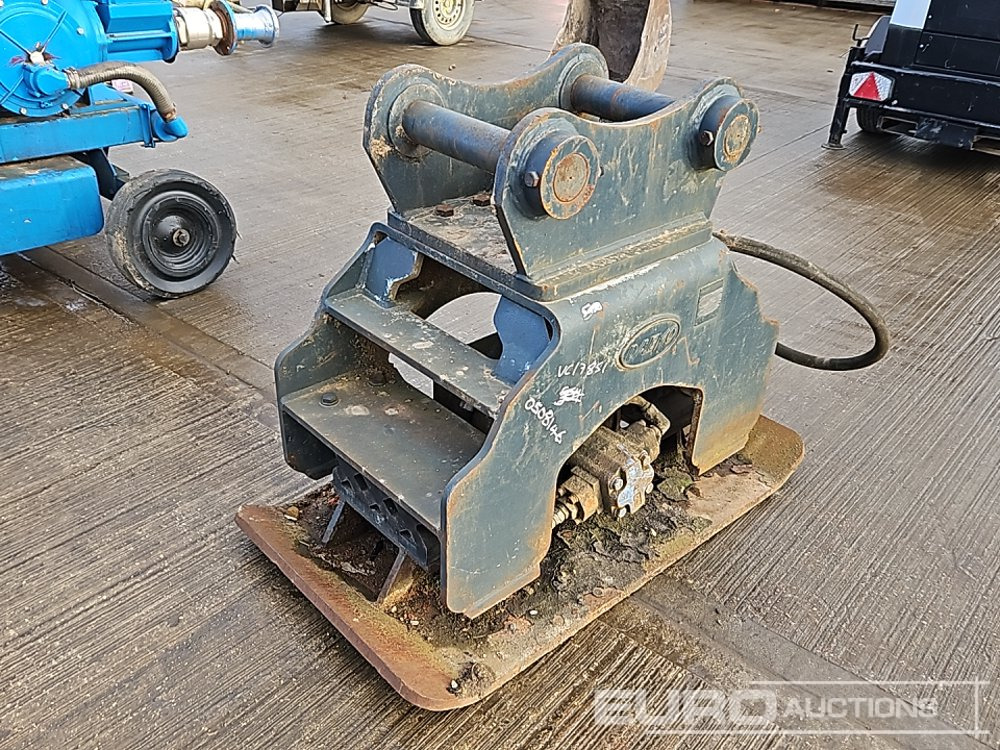 2014 Daemo Hydraulic Compaction Plate 80mm Pin to suit 20 Ton Excavator - Attachment for Excavator: picture 1 2014 Daemo Hydraulic Compaction Plate 80mm Pin to suit 20 Ton Excavator - Attachment for Excavator: picture 1