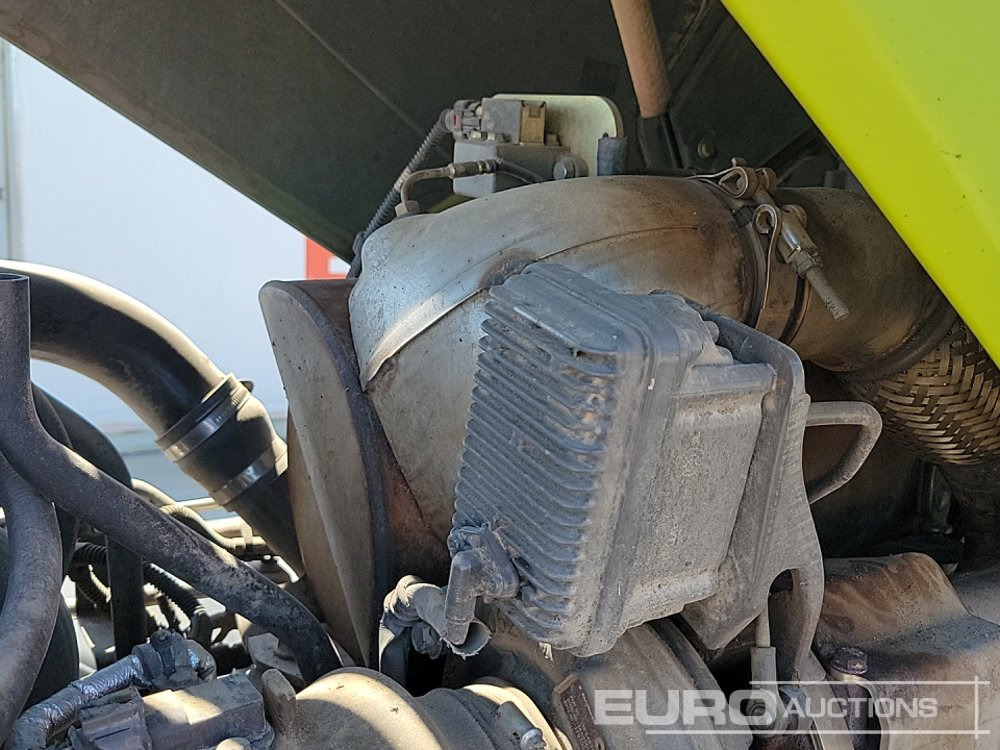 Farm tractor Claas 620 ARION: picture 16