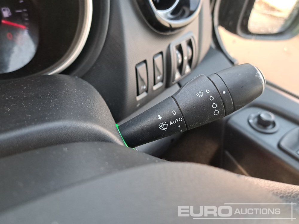 Commercial vehicle 2021 Renault Traffic: picture 34 Commercial vehicle 2021 Renault Traffic: picture 34