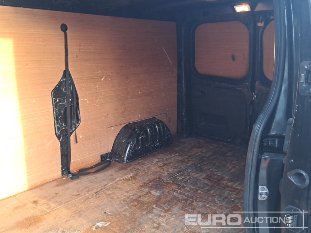 Commercial vehicle 2021 Renault Traffic: picture 18 Commercial vehicle 2021 Renault Traffic: picture 18