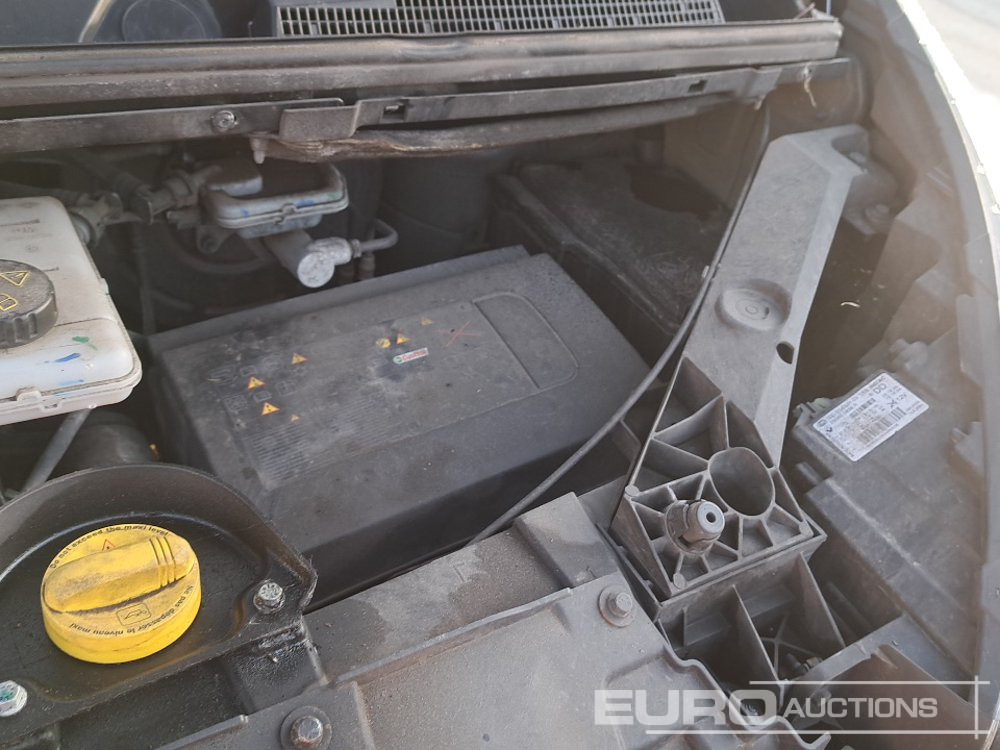 Commercial vehicle 2021 Renault Traffic: picture 16 Commercial vehicle 2021 Renault Traffic: picture 16