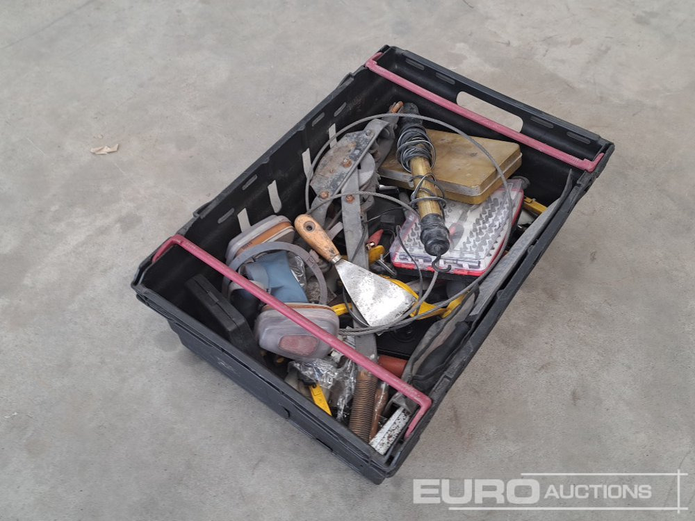 Crate of Miscellaneous Tools - Workshop equipment: picture 3 Crate of Miscellaneous Tools - Workshop equipment: picture 3