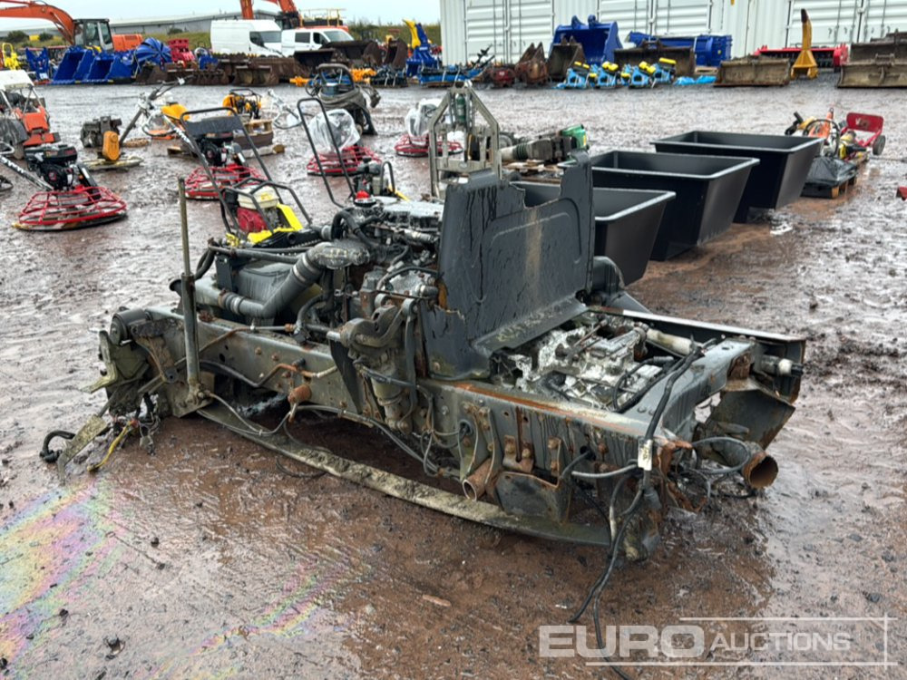 Cummings 4 Cylinder Diesel Engine & Gearbox - Engine: picture 2 Cummings 4 Cylinder Diesel Engine & Gearbox - Engine: picture 2