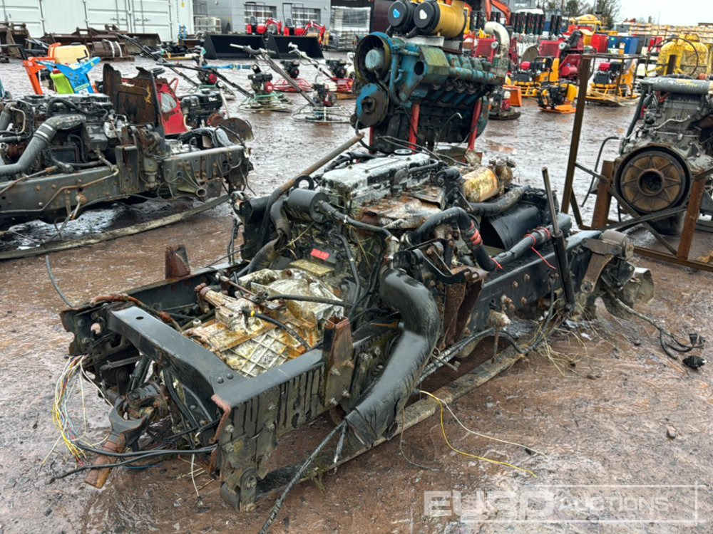 Cummings 4 Cylinder Diesel Engine & Gearbox - Engine: picture 1 Cummings 4 Cylinder Diesel Engine & Gearbox - Engine: picture 1