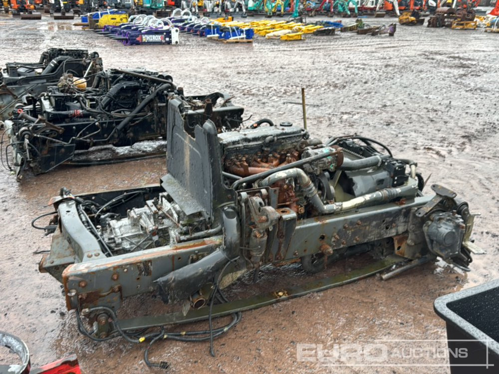 Cummings 4 Cylinder Diesel Engine & Gearbox - Engine: picture 5 Cummings 4 Cylinder Diesel Engine & Gearbox - Engine: picture 5