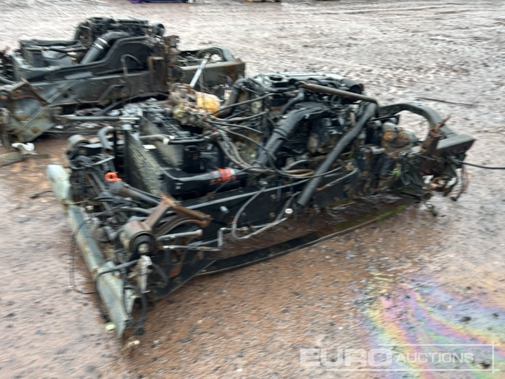 Cummings 4 Cylinder Diesel Engine & Gearbox - Engine: picture 5 Cummings 4 Cylinder Diesel Engine & Gearbox - Engine: picture 5