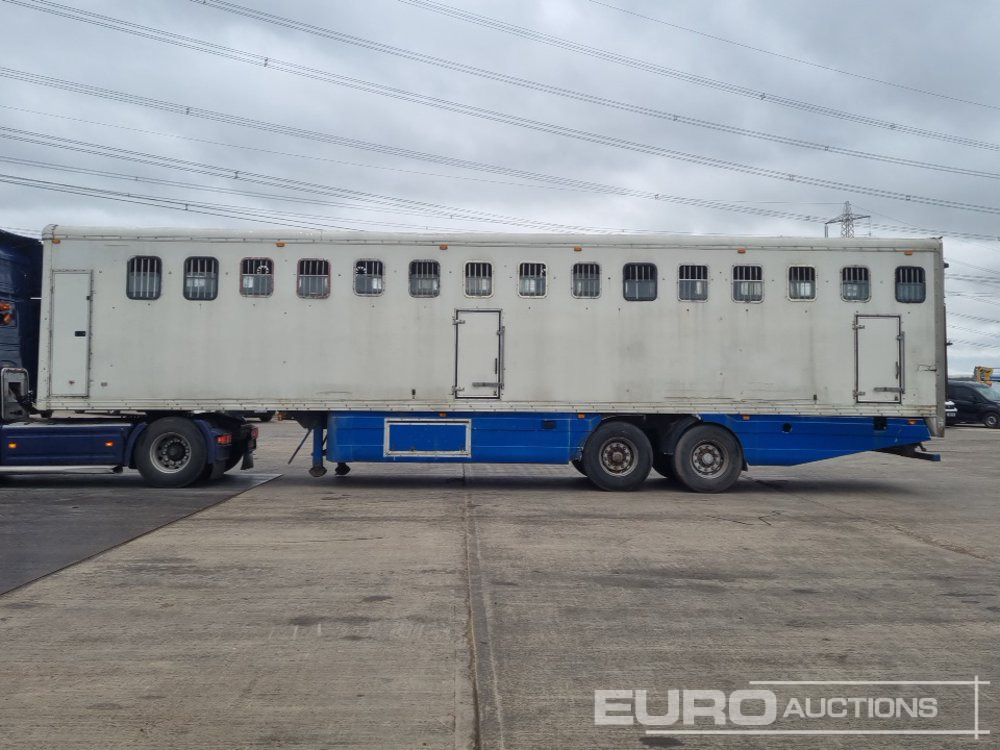 Don-Bur Twin Axle Horse Trailer - Dropside/ Flatbed semi-trailer: picture 2 Don-Bur Twin Axle Horse Trailer - Dropside/ Flatbed semi-trailer: picture 2