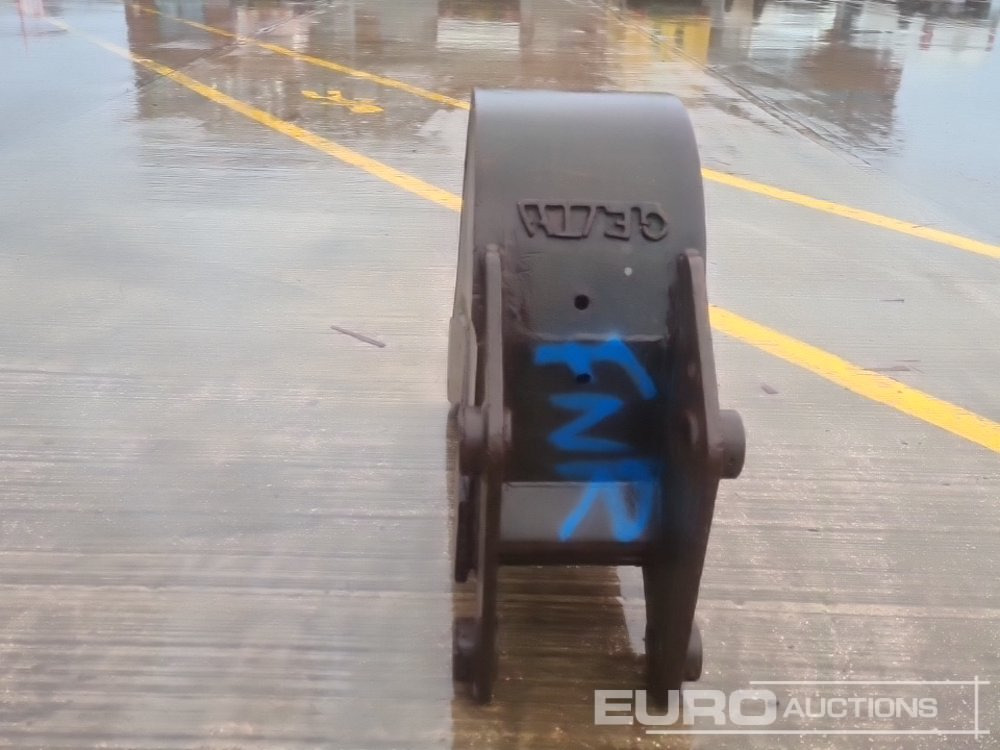 Geith 16" Digging Bucket 65mm Pin to suit 13 Ton Excavator - Bucket: picture 4 Geith 16" Digging Bucket 65mm Pin to suit 13 Ton Excavator - Bucket: picture 4