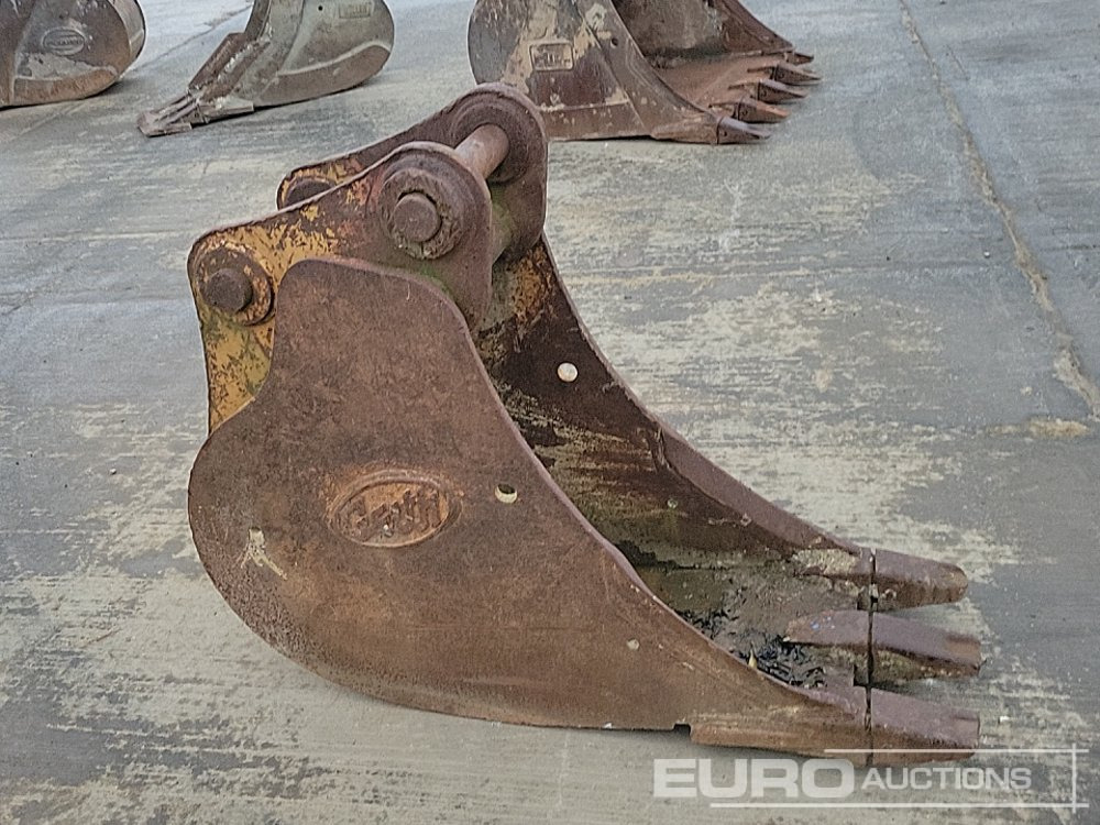 Geith 18" Digging Bucket 65mm Pin to suit 13 Ton Excavator - Bucket: picture 4 Geith 18" Digging Bucket 65mm Pin to suit 13 Ton Excavator - Bucket: picture 4