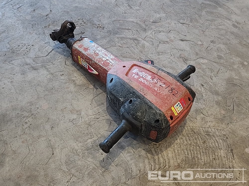 Hilti 110 Volt Floor Breaker - Construction equipment: picture 4 Hilti 110 Volt Floor Breaker - Construction equipment: picture 4