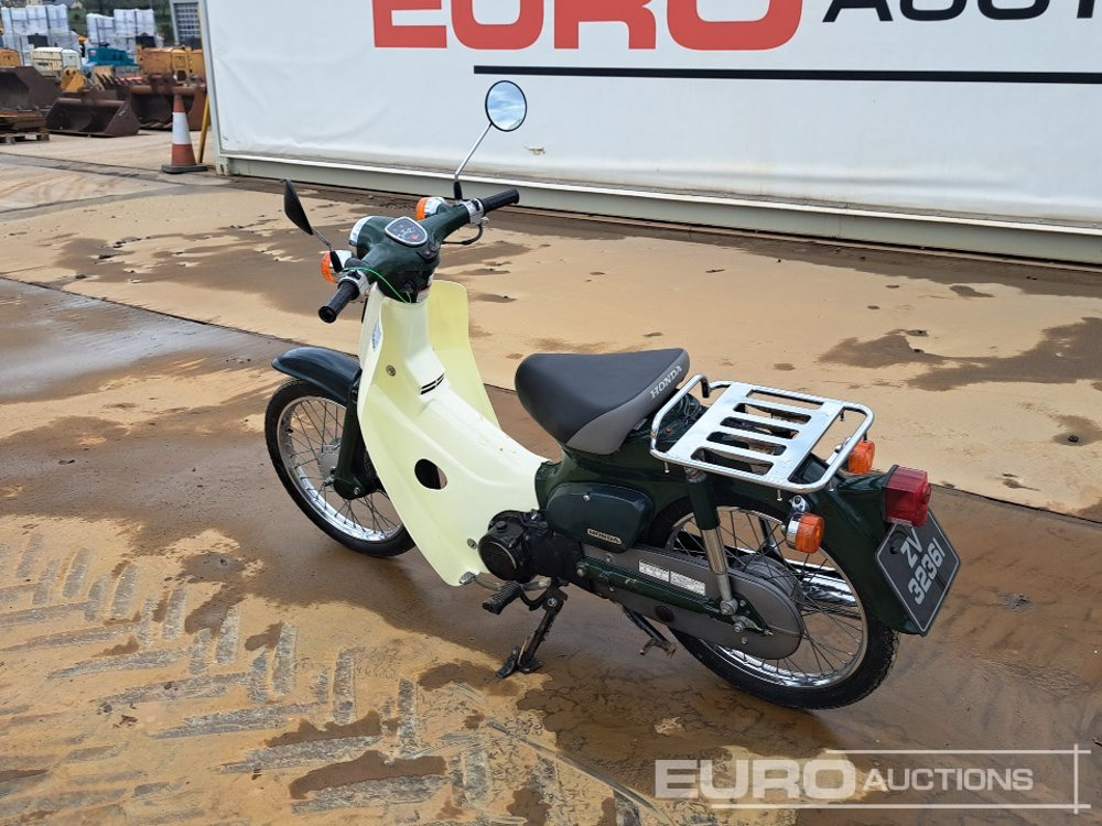 Honda 50 Supercub - Motorcycle: picture 3 Honda 50 Supercub - Motorcycle: picture 3