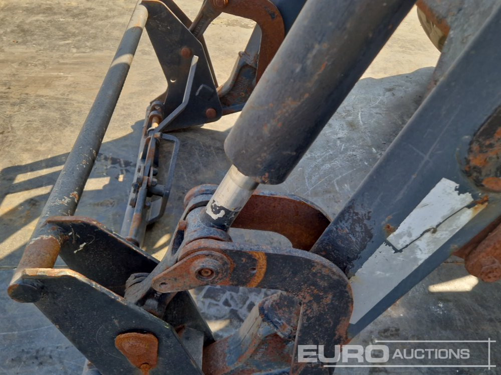 Farm tractor Hurlimann XT-105: picture 16