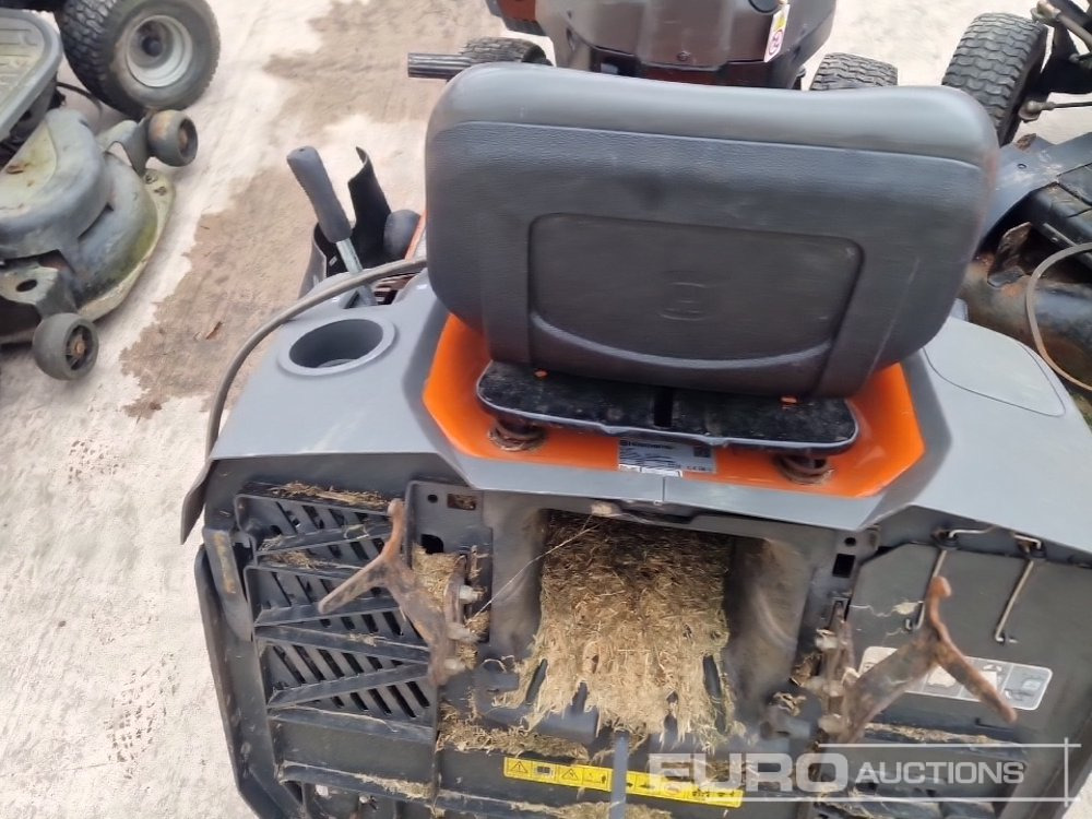 Garden mower Husqvarna TC138 Petrol Lawnmower, Briggs & Stratton Engine: picture 10